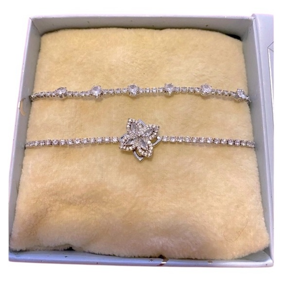 eye candy Jewelry - Eyecandy Armcandy  Luxe Collection Bracelet Set spin clover . Brass CZ . New